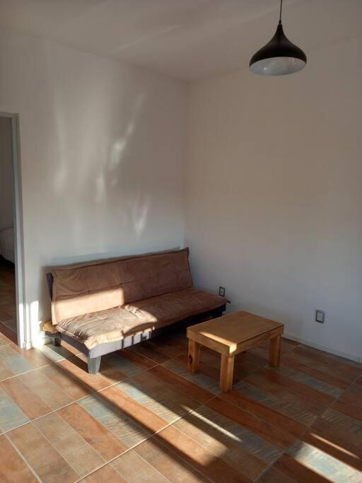 Comoda Casa Con Jardin En 科洛尼亚-德尔萨克拉门托 外观 照片