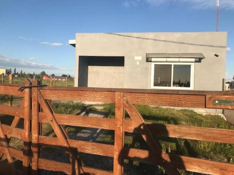 Comoda Casa Con Jardin En 科洛尼亚-德尔萨克拉门托 外观 照片